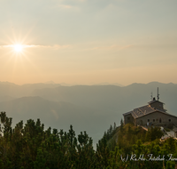 fileadmin/roha/images_galerie/Hintergrund-Download/1024x800/BGD-KE-SU-0006-M-D-roha-Berchtesgaden-Kehlstein-Haus-Sonnenuntergang-Alpen.png