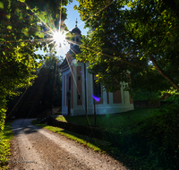 fileadmin/roha/images_galerie/stimmung-Sonne/TITT-PON-0031-D-roha-Tittmoning-Ponlach-Kirche-Wallfahrt-Stimmung.png