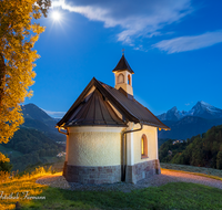 fileadmin/roha/images_galerie/orte_landschaft/Berchtesgaden/Kirchleitnkapelle/BGD-KIRCHL-KAP-NA-0001-D-roha-Berchtesgaden-Kirchleitn-Kapelle-Watzmann-Nacht-Mond.png