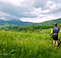 fileadmin/roha/images_galerie/orte_landschaft/Anger/Hoeglwoerth/SPO-MOUN-ANG-HOEG-0005-D-roha-Sport-Mountainbike-Anger-Hoeglwoerth-Teisenberg.png