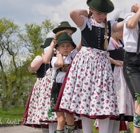 fileadmin/roha/images_galerie/brauchtum/Maibaum/Anger-Hoeglwoerth/BR-MAIB-ANG-2017-1347-01-D-roha-Brauchtum-Maibaum-Anger-Trachten-Kinder-Jugend-Auftanz.png