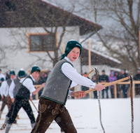 fileadmin/roha/images_galerie/brauchtum/Schnalzen/Schoenram-Gauschnalzen/BR-SCHNA-300-1146-01-D-roha-Brauchtum-Aper-Schnalzen-Schoenram-Winter-Rupertigau.png