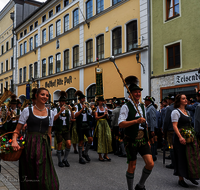 fileadmin/roha/images_galerie/orte_landschaft/Teisendorf/Gaufest-GauverbandI-Freitag14.-Sonntag23.Juli2023/BR-GAUFEST-TEIS-2023-3-1204-01-D-roha-Tracht-Gaufest-Teisendorf.png