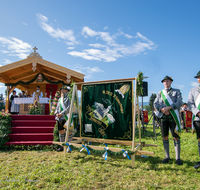 fileadmin/roha/images_galerie/orte_landschaft/Ainring/Trachtenfest/BR-FEST-FELDK-TRACH-2019-08-18-1000-01-D-roha-Brauchtum-Fest-Feldkirchen-Trachtenverein-Ainring-Fahne.png