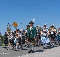 fileadmin/roha/images_galerie/orte_landschaft/Teisendorf/Neukirchen/Trachtenfest-Neukirchen-2019/BR-FEST-NEUK-TRACH-2019-08-11-1200-01-D-roha-Brauchtum-Fest-Neukirchen-Trachtenverein-Teisendorf.png