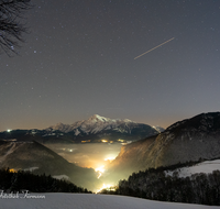 fileadmin/roha/images_galerie/orte_landschaft/Berchtesgaden/Marktschellenberg-Ettenberg/LANDS-HIM-NA-STE-ETT-1907-D-roha-Landschaft-Himmel-Nacht-Sterne-Ettenberg-Winter.png