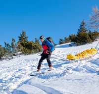 fileadmin/roha/images_galerie/Bergwacht/BERGW-UEB-PRED-2020-1503-05-D-roha-Bergwacht-Uebung-Predigtstuhl-Akja-Winter.png