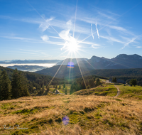 fileadmin/roha/images_galerie/stimmung-Sonne/Sonnenaufgang/SON-AU-STOISS-A-0003-0846-01-D-roha-Sonnenaufgang-Stoisser-Alm-Teisenberg.png