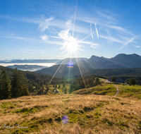 fileadmin/roha/images_galerie/stimmung-Sonne/Sonnenaufgang/SON-AU-STOISS-A-0003-0846-01-D-roha-Sonnenaufgang-Stoisser-Alm-Teisenberg.png