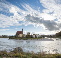 fileadmin/roha/images_galerie/orte_landschaft/Laufen/LAUF-SALZACH-0027-01-D-roha-Laufen-Salzach-Schleife-Stiftskirche-Europa-Steg.png