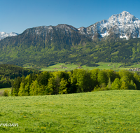 fileadmin/roha/images_galerie/orte_landschaft/Anger/Aufham/LANDS-ANG-AUF-PID-0001-PPP-D-roha-Landschaft-Anger-Aufham-Piding-Untersberg-Lattengebirge-Hochstaufen-Zwiesel.png