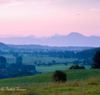 fileadmin/roha/images_galerie/orte_landschaft/Teisendorf/SO-AU-SURT-0008-D-roha-Sonnenaufgang-Surtal-Teisendorf-Salzburg-Panorama-Stimmung.png