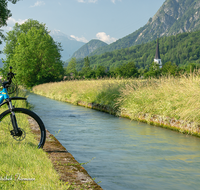 fileadmin/roha/images_galerie/orte_landschaft/Salzburg/Almkanal/SA-B-ALMK-GROED-0012-01-D-roha-Salzburg-Almkanal-E-Bike-Wasser-Gerinne-Groedig-Untersberg.png