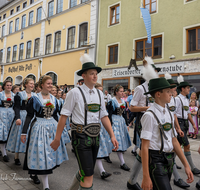 fileadmin/roha/Gautrachtenfest/Bilderglalerie/Gaufest-2023/Festsonntag/BR-GAUFEST-TEIS-2023-3-1156-05-D-roha-Tracht-Gaufest-Teisendorf.png