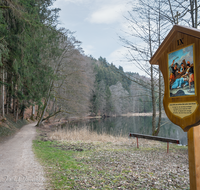 fileadmin/roha/images_galerie/kirche_religion/Anger/Hoeglwoerth-Kreuzweg/KKKM-ANG-HOEGLW-KR-9-0001-D-M-roha-Kreuzweg-Station-Anger-Hoeglwoerth.png