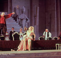 fileadmin/roha/images_galerie/orte_landschaft/Salzburg/Jedermann/2003/SA-KU-JEDERM-0003-2003-roha-Salzburg-Festspiele-Jedermann.png