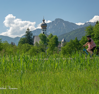 fileadmin/roha/images_galerie/orte_landschaft/Anger/Hoeglwoerth/SPO-E-BIKE-HOEG-0001-1100-01-D-roha-Sport-E-Bike-Anger-Hoeglwoerth-Bruecke-Hochstaufen-Zwiesel.png