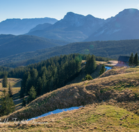 fileadmin/roha/images_galerie/orte_landschaft/Stoisser-Alm/TEI-STO-0039-D-roha-Teisendorf-Anger-Stoisseralm-Alm-Untersberg-Hochstaufen-Zwiesel-Winter.png