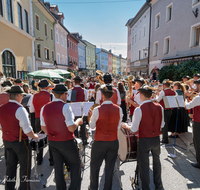 fileadmin/roha/images_galerie/orte_landschaft/Teisendorf/Teisendorf-Marktstrasse-Konzert/TEI-MA-STA-KON-2024-1-4087-D-roha-Teisendorf-Marktstrasse-Standkonzert.png