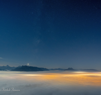 fileadmin/roha/images_galerie/orte_landschaft/Salzburg/Nacht-Salzburg/SA-GAISB-NA-0001-1821-D-roha--Salzburg-Gaisberg-Nebel-Nacht.png