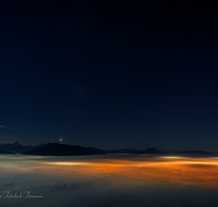 fileadmin/roha/images_galerie/orte_landschaft/Salzburg/Nacht-Salzburg/SA-GAISB-NA-0001-1821-D-roha--Salzburg-Gaisberg-Nebel-Nacht.png