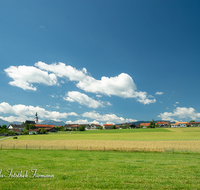 fileadmin/roha/images_galerie/orte_landschaft/Teisendorf/Weildorf/TEI-WEI-0004-12-D-roha-Teisendorf-Weildorf-Kirche-Hochstaufen-Zwiesel.png