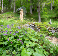 fileadmin/roha/images_galerie/kirche_religion/Berchtesgaden/KKKM-BGD-ALM-0005-D-roha-Statue-Mutter-Gottes-Maria-Almbachklamm-Untersberg.png