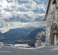 fileadmin/roha/images_galerie/orte_landschaft/Piding/LANDS-PID-0001-06-D-roha-Landschaft-Piding-Winter-Lattengebirge-Sechshoegl-Kapelle-Strobl-Alm-Anger_01.png