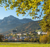 fileadmin/roha/images_galerie/orte_landschaft/Anger/Anger/AN-0030-02-D-roha-Anger-Hochstaufen-Herbst.png