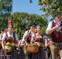 fileadmin/roha/images_galerie/orte_landschaft/Ainring/Trachtenfest/BR-FEST-FELDK-TRACH-2019-08-18-1147-01-D-roha-Brauchtum-Fest-Feldkirchen-Trachtenverein-Ainring-Festzug.png