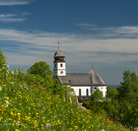 fileadmin/roha/images_galerie/orte_landschaft/Bergen/SIE-MA-0009-02-D-roha-Siegsdorf-Maria-Eck-Wallfahrtsort-Kirche-Kirchturm.png