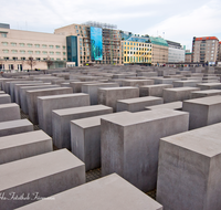 fileadmin/roha/images_galerie/orte_landschaft/Berlin/BERL-DENK-JUD-0002-D-roha-Berlin-Denkmal-Juden-Stelen-Holocaust.png