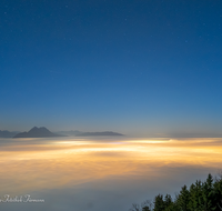 fileadmin/roha/images_galerie/orte_landschaft/Salzburg/Gaisberg-Flughafen-Wals/SA-GAISB-NA-0001-1816-D-roha-Salzburg-Gaisberg-Nebel-Nacht.png