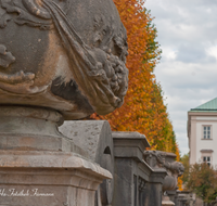 fileadmin/roha/images_galerie/orte_landschaft/Salzburg/Mirabell-Zwergerlgarten/SA-MIRA-GART-0004-1-D-roha-Salzburg-Mirabell-Schloss-Garten-Ballustrade-Marmor.png