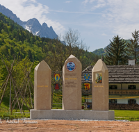 fileadmin/roha/images_galerie/orte_landschaft/Schneizlreuth/SCHNEILZL-0002-D-roha-Schneizlreuth-Denkmal-Napoleon-Marmor.png