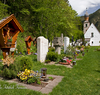 fileadmin/roha/images_galerie/orte_landschaft/Schneizlreuth/SCHNEILZL-FRIEDH-0007-D-roha-Schneizlreuth-Kirche-Friedhof-Fruehling.png