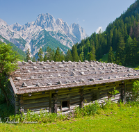 fileadmin/roha/images_galerie/orte_landschaft/Berchtesgaden/Nationalpark_Klausbachtal_Wimbachtal_-Klamm/BGD-NAT-BIND-0021-3-D-roha-Berchtesgaden-Nationalpark-Bindalm-Panorama-Almhuette.png