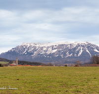 fileadmin/roha/images_galerie/orte_landschaft/Anger/Anger/AN-LANDS-0009-D-roha-Anger-Stockham-Untersberg-Landschaft.png