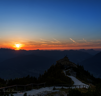 fileadmin/roha/images_galerie/orte_landschaft/Berchtesgaden/Kehlstein/BGD-KE-SU-0015-1917-D-M-roha-Berchtesgaden-Kehlstein-Haus-Sonnenuntergang-Alpen.png