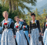 fileadmin/roha/images_galerie/orte_landschaft/Anger/Anger-Trachten-Musik-Fest/BR-TRACH-ANG-2018-08-19-0947-09-D-roha-Brauchtum-Tracht-Anger-Hoeglwoerth-Festzug.png