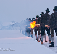 fileadmin/roha/images_galerie/brauchtum/Weihnachten-Boeller/BR-WEIH-BOELL-WEIL-EICH-0019-D-R-roha-Brauchtum-Weihnachten-Boeller-Schuetze-Weildorf-Eichham-Teisendorf.png