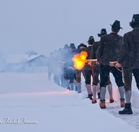 fileadmin/roha/images_galerie/brauchtum/Weihnachten-Boeller/BR-WEIH-BOELL-WEIL-EICH-0019-D-R-roha-Brauchtum-Weihnachten-Boeller-Schuetze-Weildorf-Eichham-Teisendorf.png