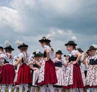 fileadmin/roha/images_galerie/brauchtum/Tracht/Trachtenverein_Anger/BR-MAIB-ANG-2017-1344-03-D-roha-Brauchtum-Maibaum-Anger-Trachten-Kinder-Jugend-Auftanz.png