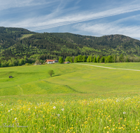 fileadmin/roha/images_galerie/orte_landschaft/Teisendorf/IN-LANDS-Teisendorf/LANDS-TEIS-ALLEB-0002-D-roha-Landschaft-Teisendorf-Bauernhof-Allerberg.png