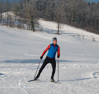 fileadmin/roha/images_galerie/Freizeit-Sport/PID-LANGL-1030-04-D-H-roha-Piding-Winter-Staufeneck-Langlauf-Schnee.png