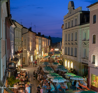 fileadmin/roha/images_galerie/orte_landschaft/Teisendorf/Teisendorf-Markt/TEI-MA-NA-FEST-0003-D-roha-Teisendorf-Marktstrasse-Fest.png