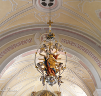 fileadmin/roha/images_galerie/kirche_religion/Teisendorf/KKKM-TEIS-KIR-RO-0085-D-roha-Kirche-Teisendorf-Rosenkranz-Madonna-Gewoelbe.png