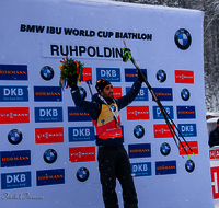 fileadmin/roha/images_galerie/Freizeit-Sport/Biathlon/2017-Biathlon/SPO-BIATH-2017-1321-2913-D-roha-Sport-Biathlon-Ruhpolding-Chiemgau-Arena-Fourcade.png