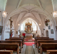 fileadmin/roha/images_galerie/kirche_religion/Ainring/KKKM-AINR-BICH-KIR-0002-D-roha-Kirche-Ainring-Bicheln-Erasmus-Kirchenfahne.png