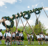 fileadmin/roha/images_galerie/brauchtum/Maibaum/Anger-Hoeglwoerth/BR-MAIB-ANG-2017-1411-01-D-roha-Brauchtum-Maibaum-Anger-Aufstellen.png